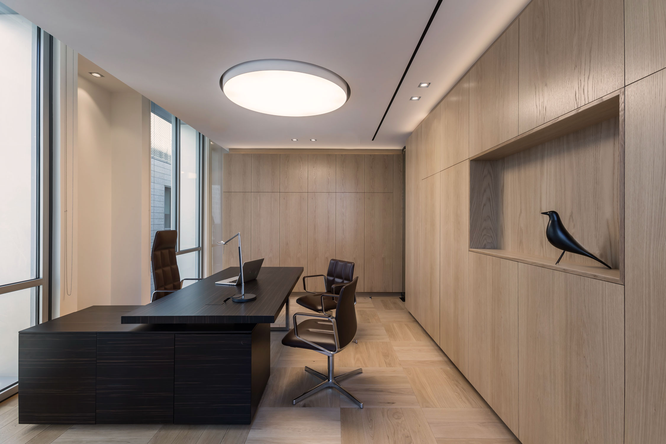 Dubai Office (AE) Project Delta Light