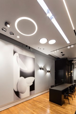 Delta Light Studio Paris (FR)