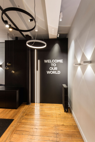 Delta Light Studio Paris (FR)