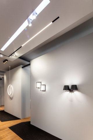 Delta Light Studio Paris (FR)