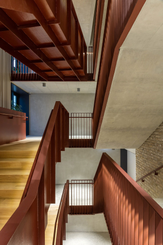 Central European University (HU)