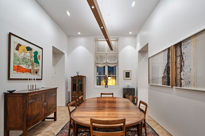 Private residence (FR)